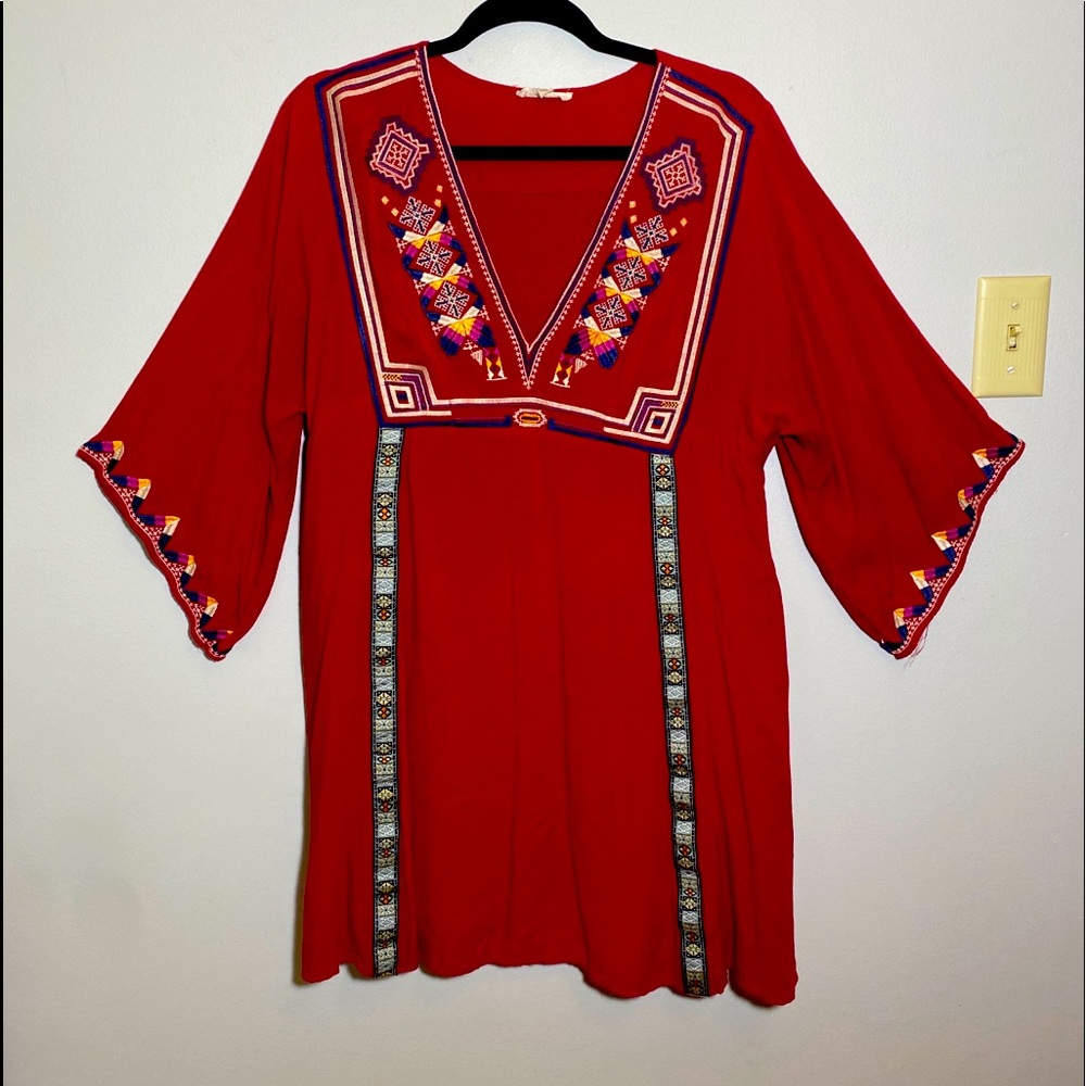 Entro Anthropologie Long Boho Red Embroidered  Kimono Sleeve Size Large to X LG